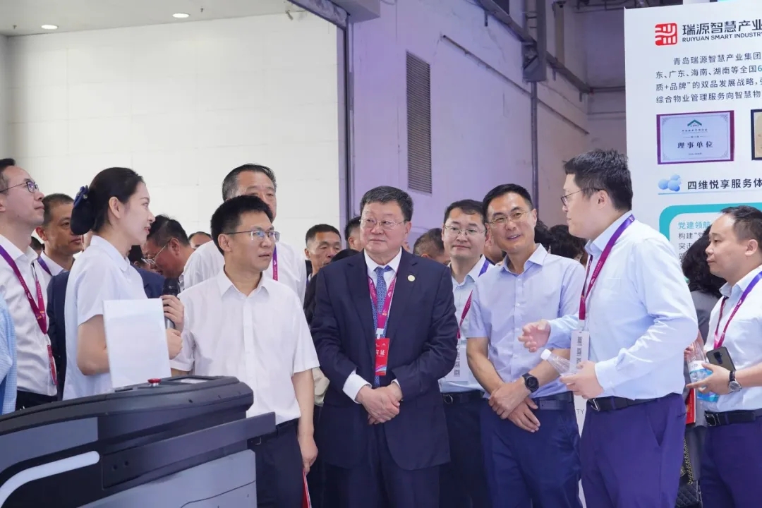 文達通股份攜”數智物業全鏈解決方案”亮相中國物博會，“AI+機器人”定義智慧物業新標桿?